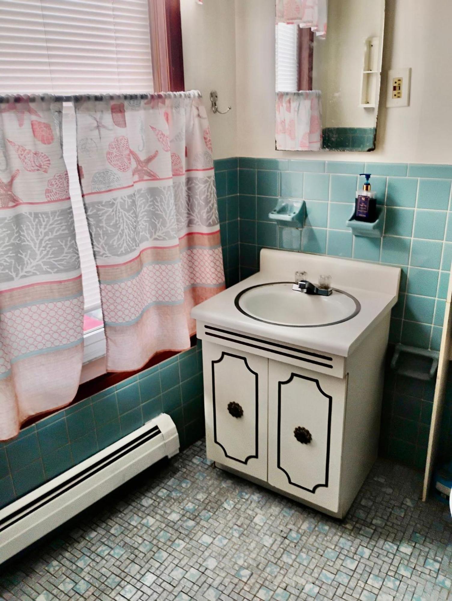 Penn Station Room Motel Casa Newark Eksteriør billede